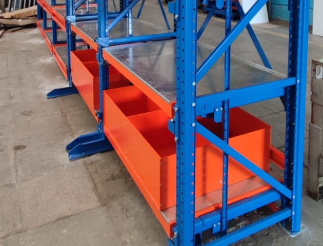 стеллажи с выдвижными поддонами