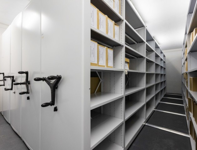 передвижные архивные стеллажи