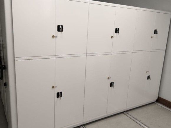 Опечатывающие устройства на стеллажах